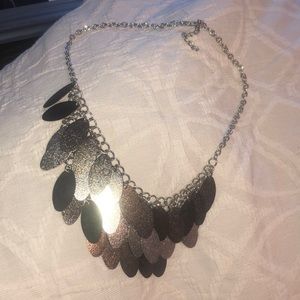 alternative silver necklace (NEGOTIABLE)